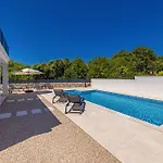 House Sara With Private Pool * Kras