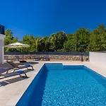 House Sara With Private Pool *