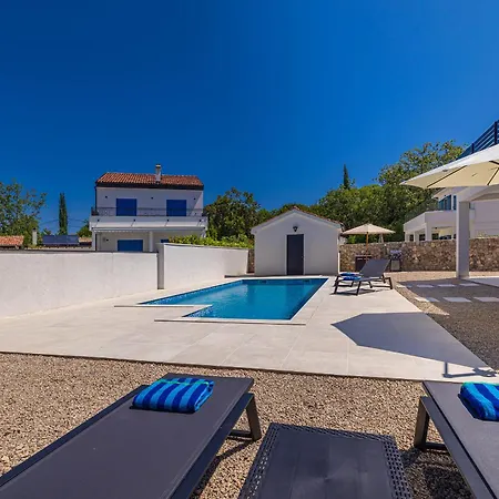 House Sara With Private Pool Semesterbostad Kras